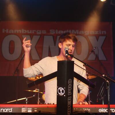 OXMOX Hamburg Bandcontest Finale 2017 schmidt 16 400x400 - OXMOX PRESENTS: EXKL. FOTOS DES 32. HAMBURG-BAND­CON­TEST FINALES (12.10.17)