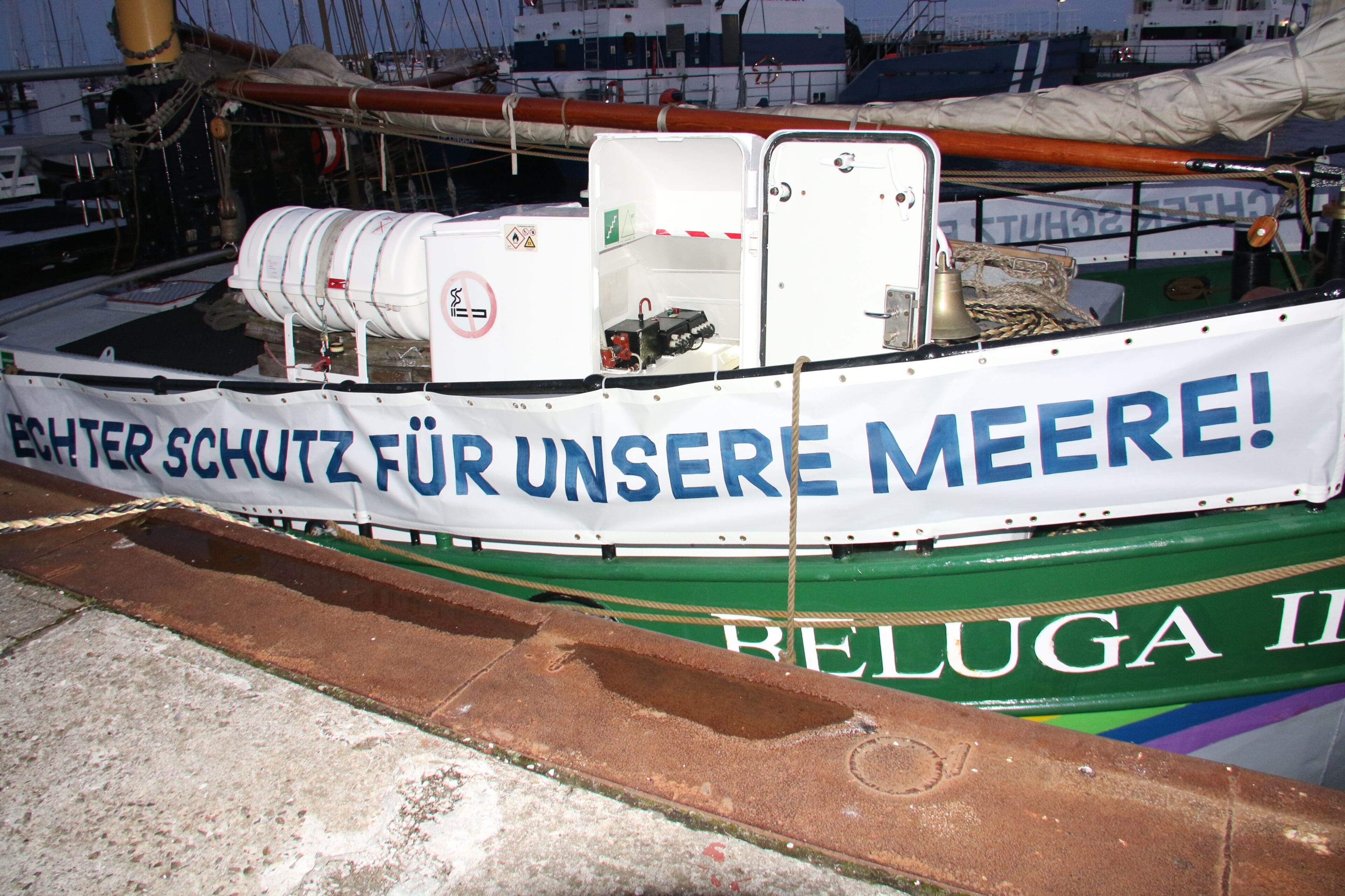 Greenpeace vor Rügen