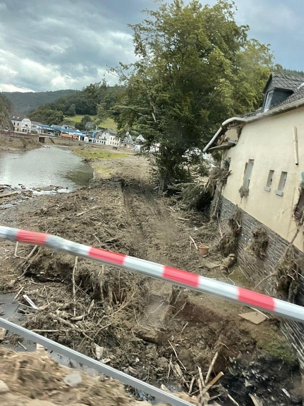 OXMOX hilft Flutopfern