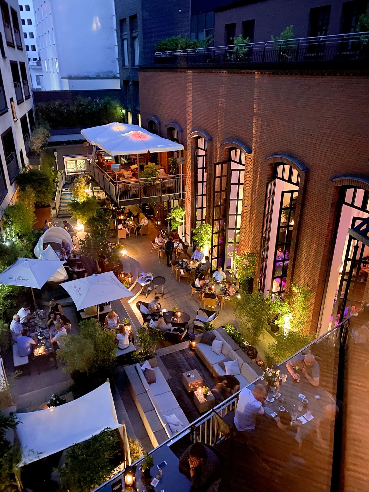 OXMOX Außengastro-Tipp: Restaurant EAST