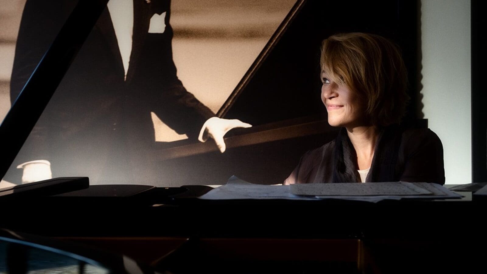 So. 30.01.  PianoWavereise, Planetarium