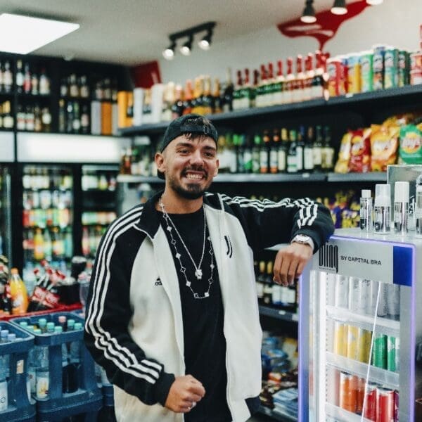 Die richtige Schuhpflege mit „bling by Capital Bra“