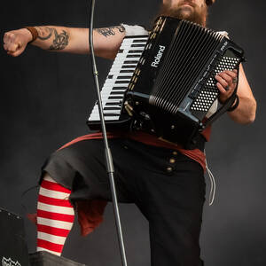 Mr.Hurley und die Pulveraffen RHZ25